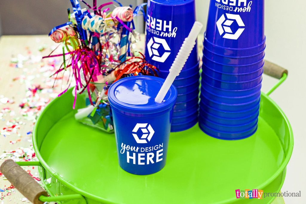 custom cups with lids and straws for a party