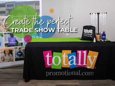 How do you set up a trade show table?